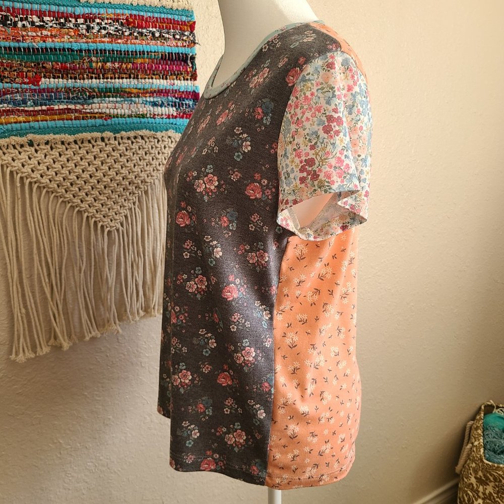 Multi-Floral Rustic Tee NWOT - Picture 3 of 13